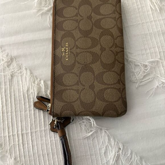 Coach Brown Signature Wristlet - Picture 3 of 9